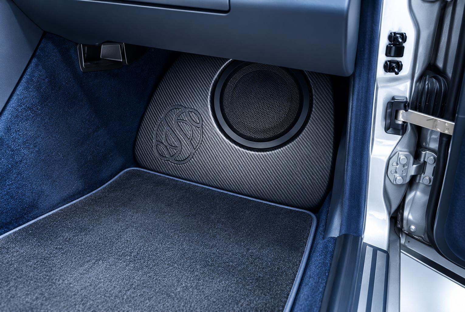 Mercedes Subwoofer - W124
