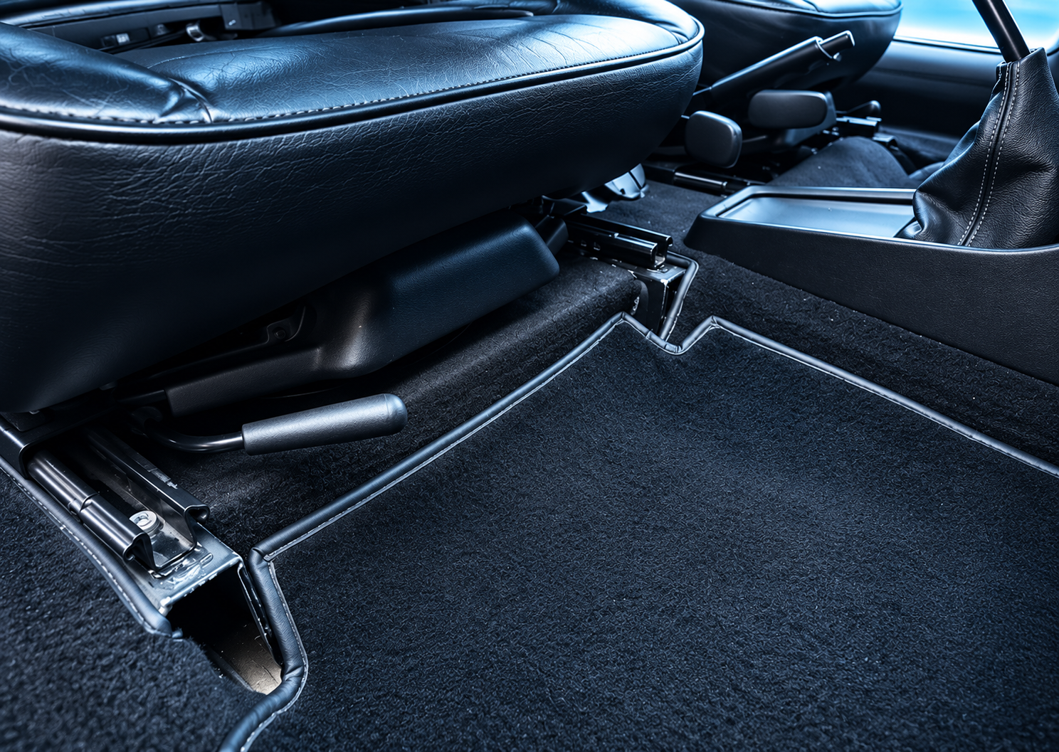 Porsche G - Modell Untersitz Subwoofer